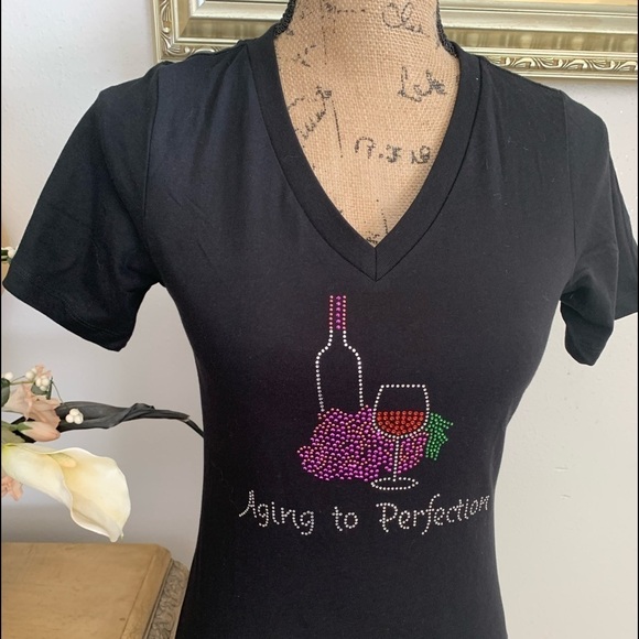 𝅺AGING to Perfection Rhinestone  T-Shirt - Picture 4 of 4